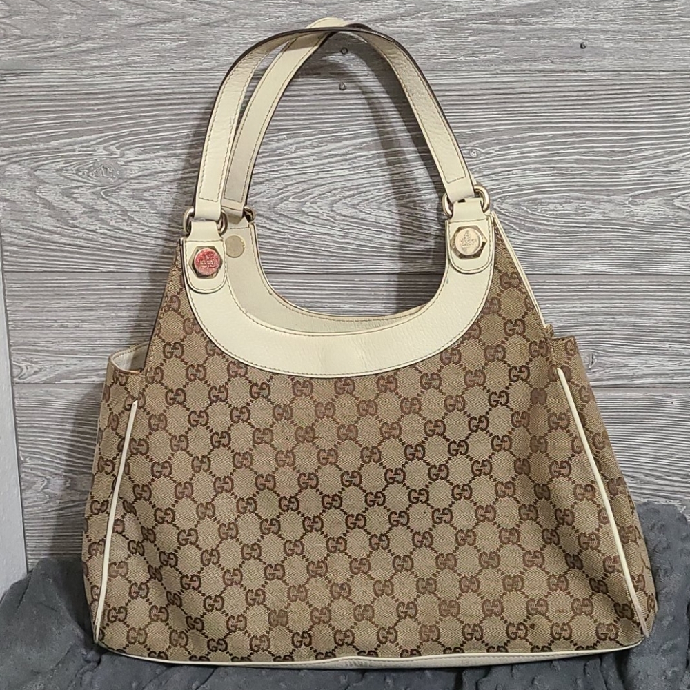Gucci Hobo bag